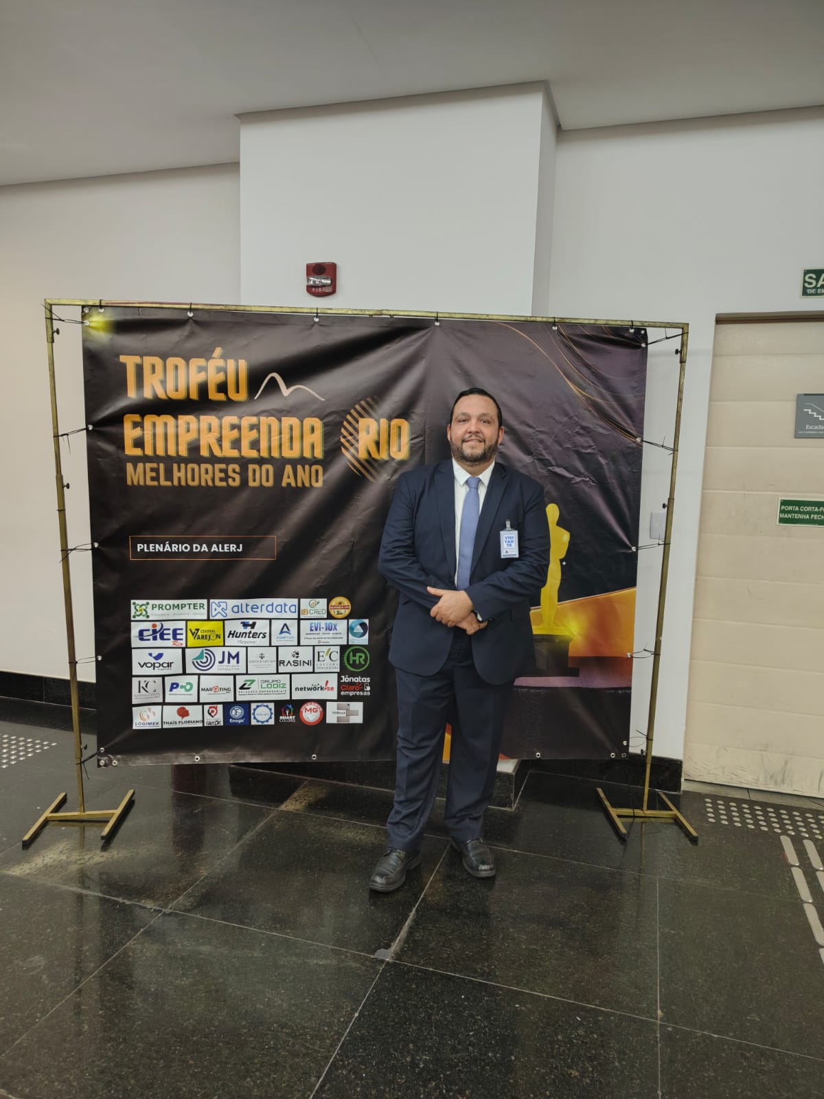 Vinicius Goes — CEO do Grupo VAREJON, homenageado no Troféu Empreenda Rio